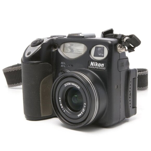 Vintage Nikon Coolpix 5000 5MP Digital Camera Swivel LCD Y2K Video Photography - Picture 14 of 14